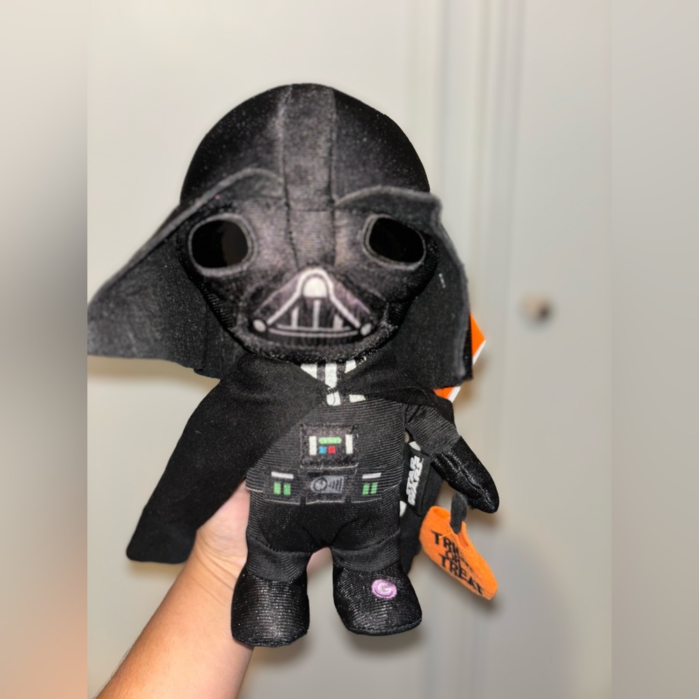 NWT!!! Star Wars Darth Vader Halloween Musical Greeter